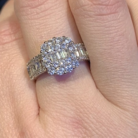 White Sapphire 925 Sterling Silver Ring - Picture 5 of 6